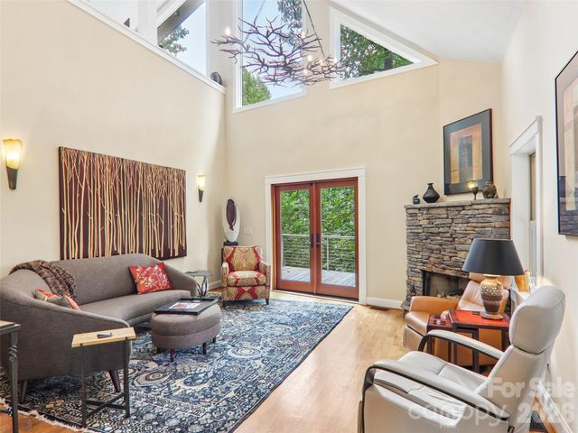 404 Southview Lane, Flat Rock, NC 28731