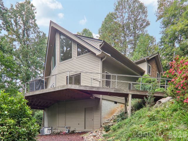 404 Southview Lane, Flat Rock, NC 28731