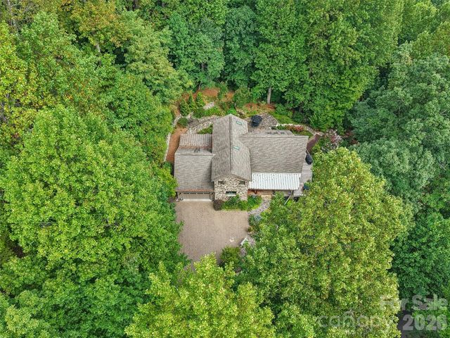 404 Southview Lane, Flat Rock, NC 28731