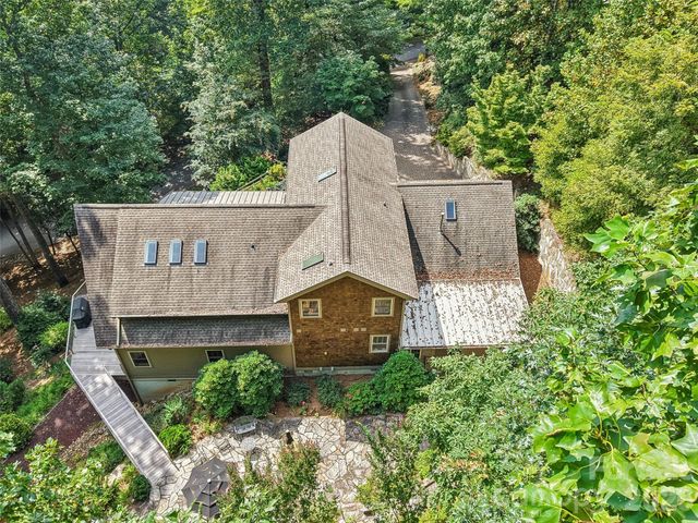 404 Southview Lane, Flat Rock, NC 28731