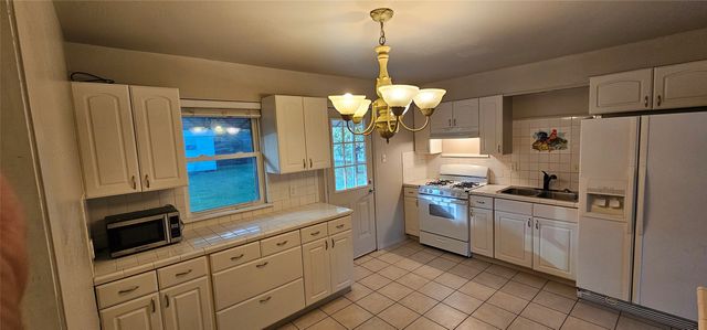 3103 Shed Road, Bossier City, LA 71111