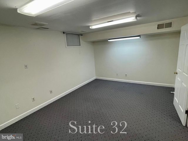 5201 W WOODMILL DR #32 LOWER, Wilmington, DE 19808