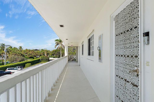 100 Waterway Road E305, Tequesta, FL 33469