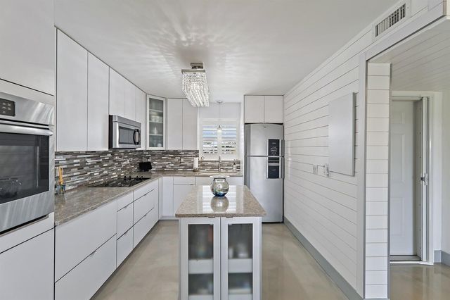 100 Waterway Road E305, Tequesta, FL 33469