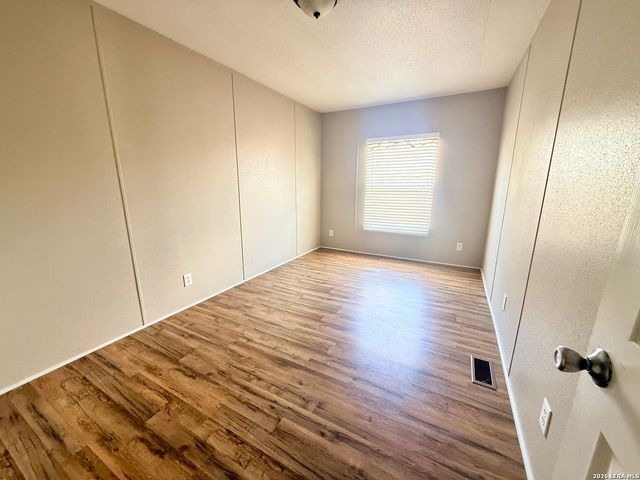 848 Railyard Dr, Kyle, TX 78640