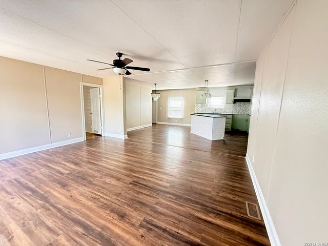 848 Railyard Dr, Kyle, TX 78640