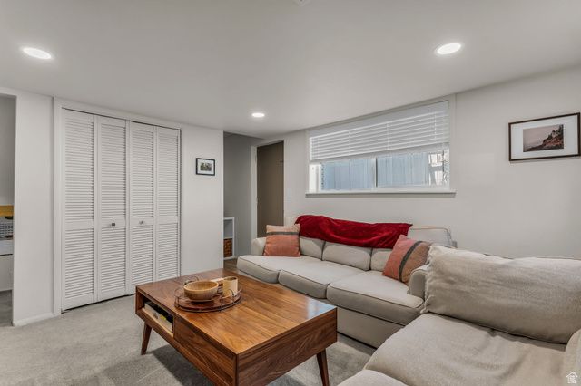402 E 10185 S, Sandy, UT 84070