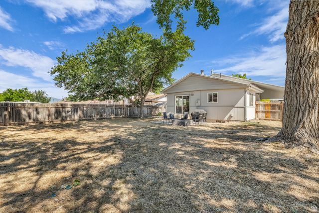 402 E 10185 S, Sandy, UT 84070