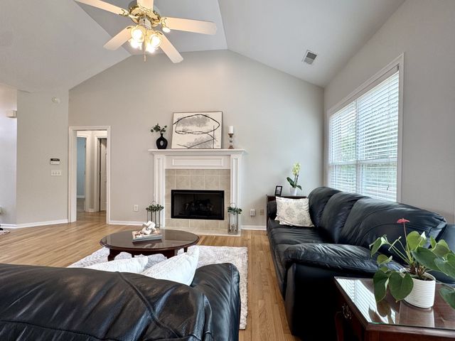5636 Cedar Rock Dr, Nashville, TN 37211