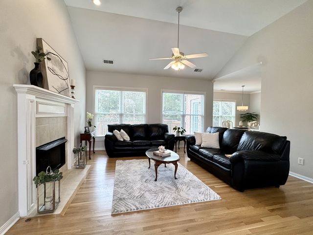 5636 Cedar Rock Dr, Nashville, TN 37211