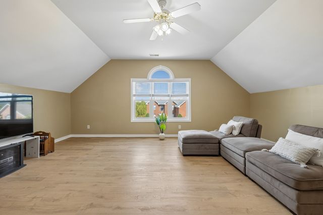 5636 Cedar Rock Dr, Nashville, TN 37211