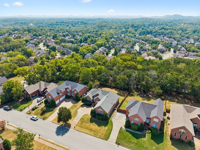 5636 Cedar Rock Dr, Nashville, TN 37211