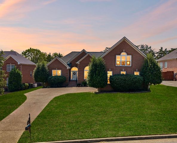 5636 Cedar Rock Dr, Nashville, TN 37211
