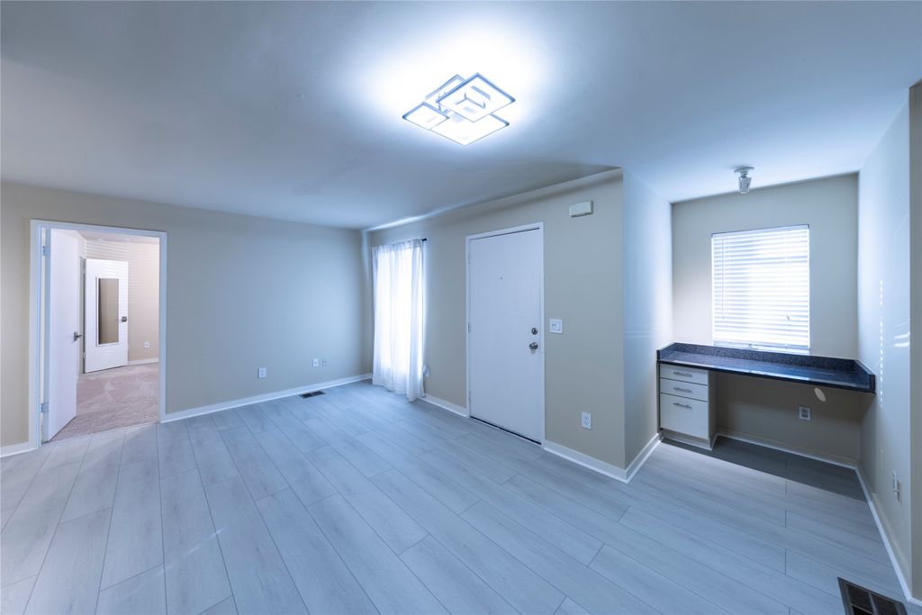 4231 Travis Street 31, Dallas, TX 75205
