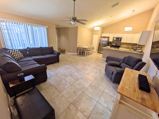 5513 Eagle Lake Drive, Palm Beach Gardens, FL 33418