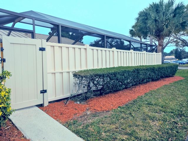 5513 Eagle Lake Drive, Palm Beach Gardens, FL 33418