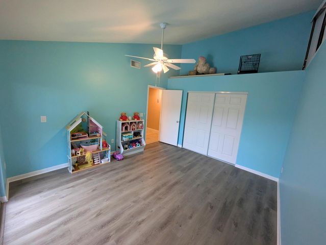 5513 Eagle Lake Drive, Palm Beach Gardens, FL 33418