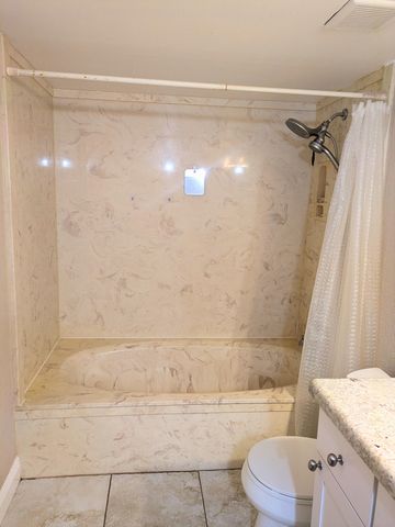 5513 Eagle Lake Drive, Palm Beach Gardens, FL 33418