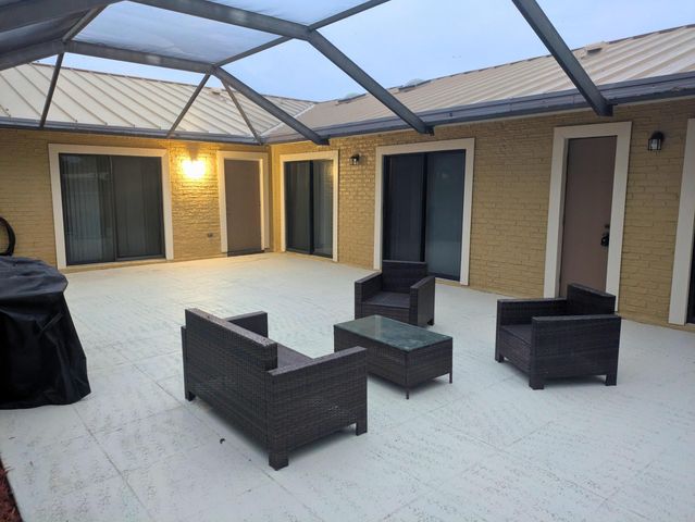 5513 Eagle Lake Drive, Palm Beach Gardens, FL 33418