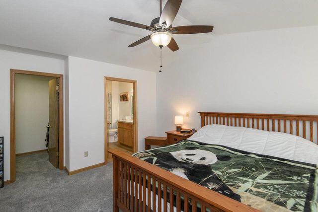 966 Bay View CIRCLE, Mukwonago, WI 53149