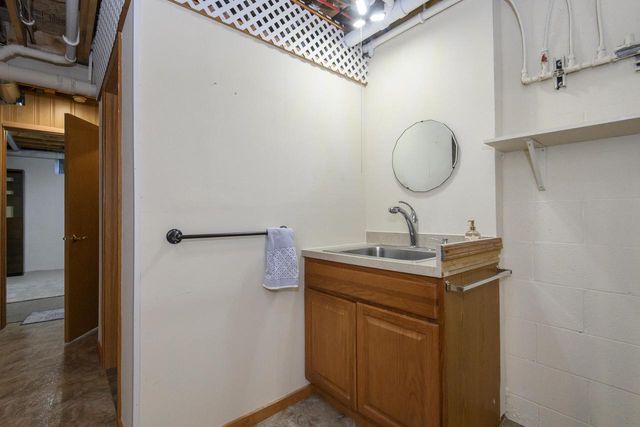 966 Bay View CIRCLE, Mukwonago, WI 53149