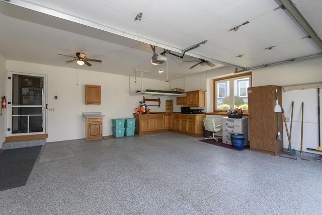 966 Bay View CIRCLE, Mukwonago, WI 53149