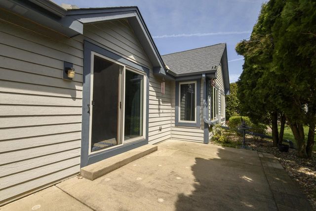 966 Bay View CIRCLE, Mukwonago, WI 53149