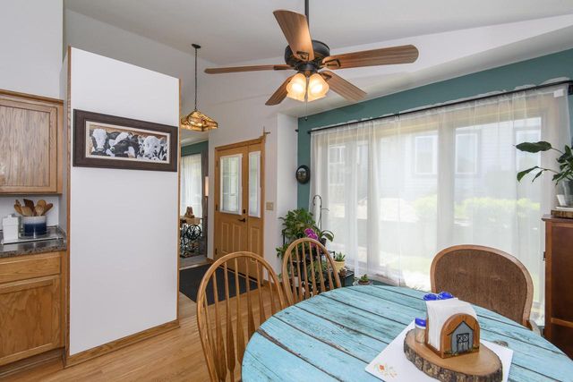 966 Bay View CIRCLE, Mukwonago, WI 53149
