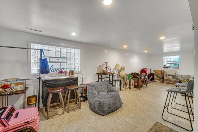 10339 S Calumet Avenue, Chicago, IL 60628