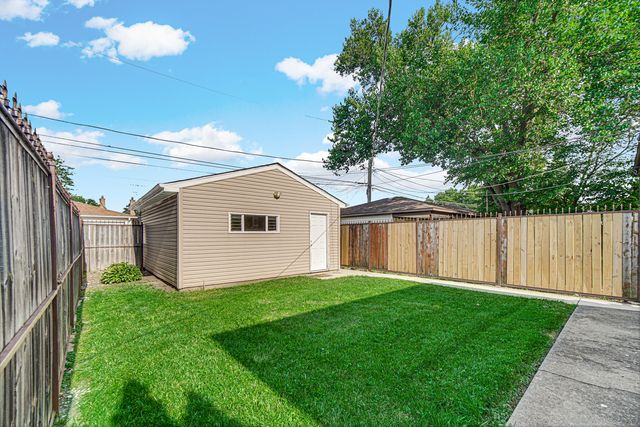 10339 S Calumet Avenue, Chicago, IL 60628