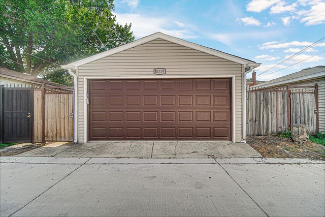 10339 S Calumet Avenue, Chicago, IL 60628