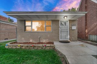 10339 S Calumet Avenue, Chicago, IL 60628