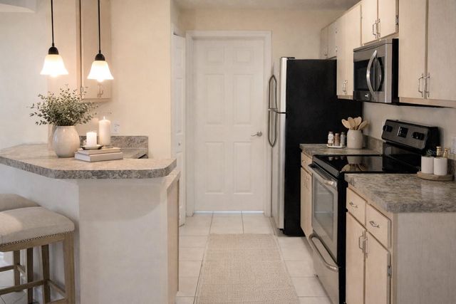 713 CREST PINES DRIVE 216, Orlando, FL 32828