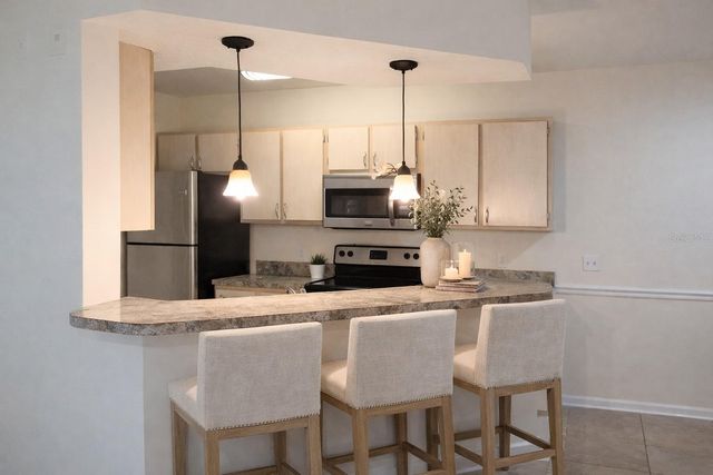 713 CREST PINES DRIVE 216, Orlando, FL 32828