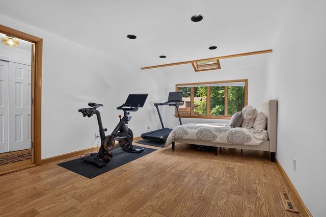 5 Holbrook, Wayland, MA 01778