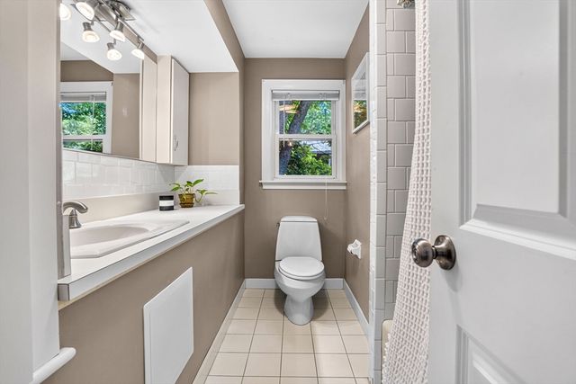 5 Holbrook, Wayland, MA 01778