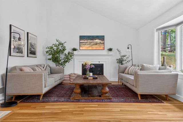 5 Holbrook, Wayland, MA 01778
