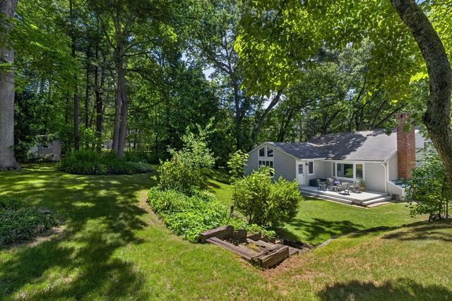 5 Holbrook, Wayland, MA 01778