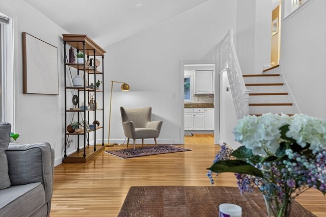 5 Holbrook, Wayland, MA 01778