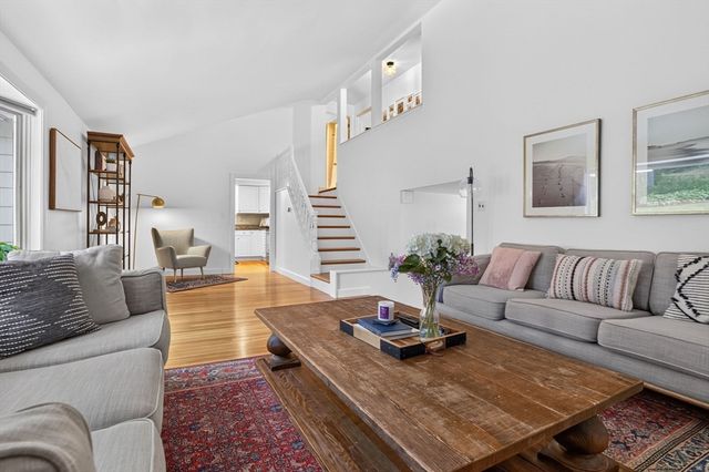 5 Holbrook, Wayland, MA 01778
