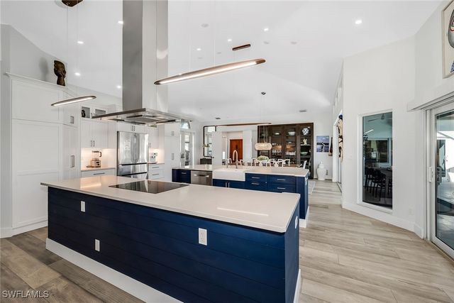 829 Bluebonnet CT, Marco Island, FL 34145