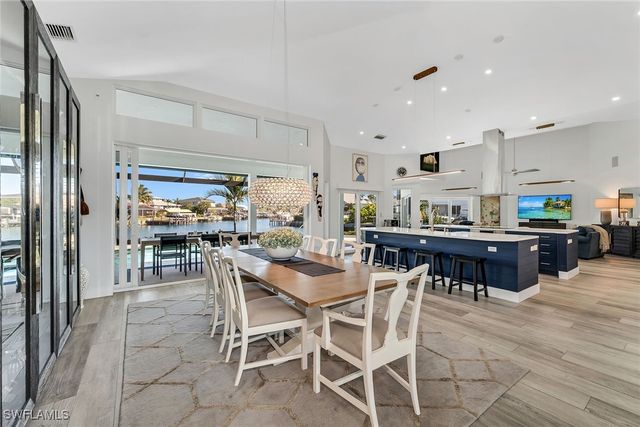 829 Bluebonnet CT, Marco Island, FL 34145