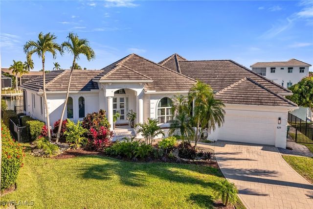 829 Bluebonnet CT, Marco Island, FL 34145