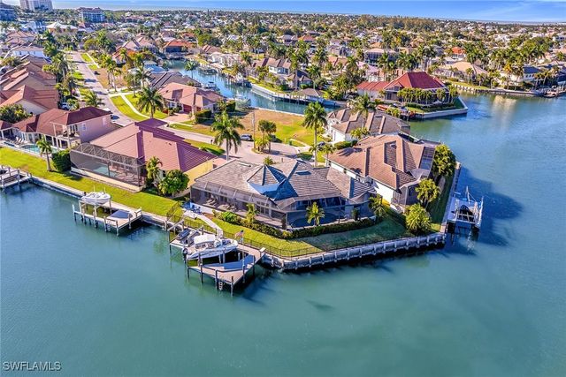 829 Bluebonnet CT, Marco Island, FL 34145