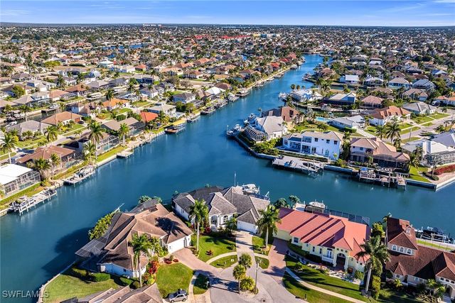 829 Bluebonnet CT, Marco Island, FL 34145