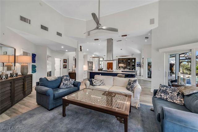 829 Bluebonnet CT, Marco Island, FL 34145