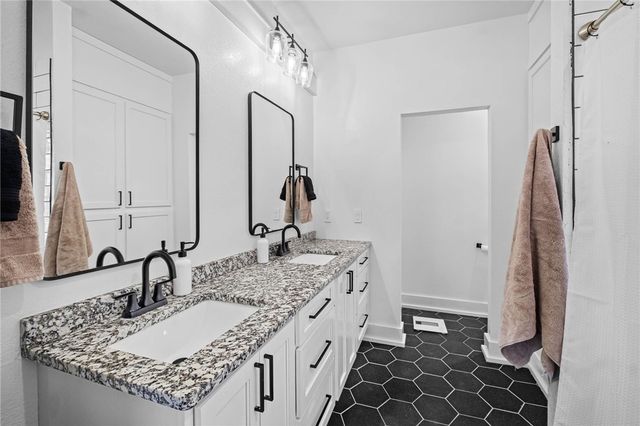 14955 Greasy Valley, Prairie Grove, AR 72753