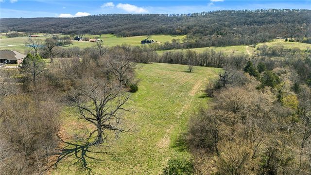 14955 Greasy Valley, Prairie Grove, AR 72753