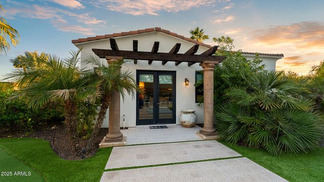 7120 N QUARTZ MOUNTAIN Road, Paradise Valley, AZ 85253