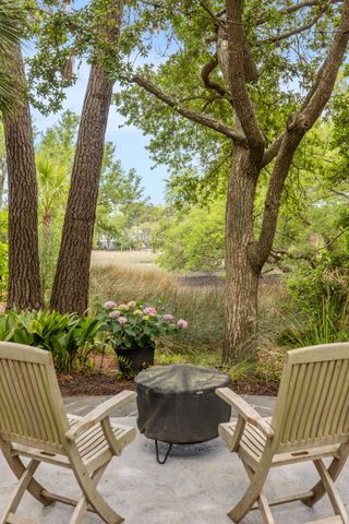 610 Hobcaw Bluff Drive, Mount Pleasant, SC 29464